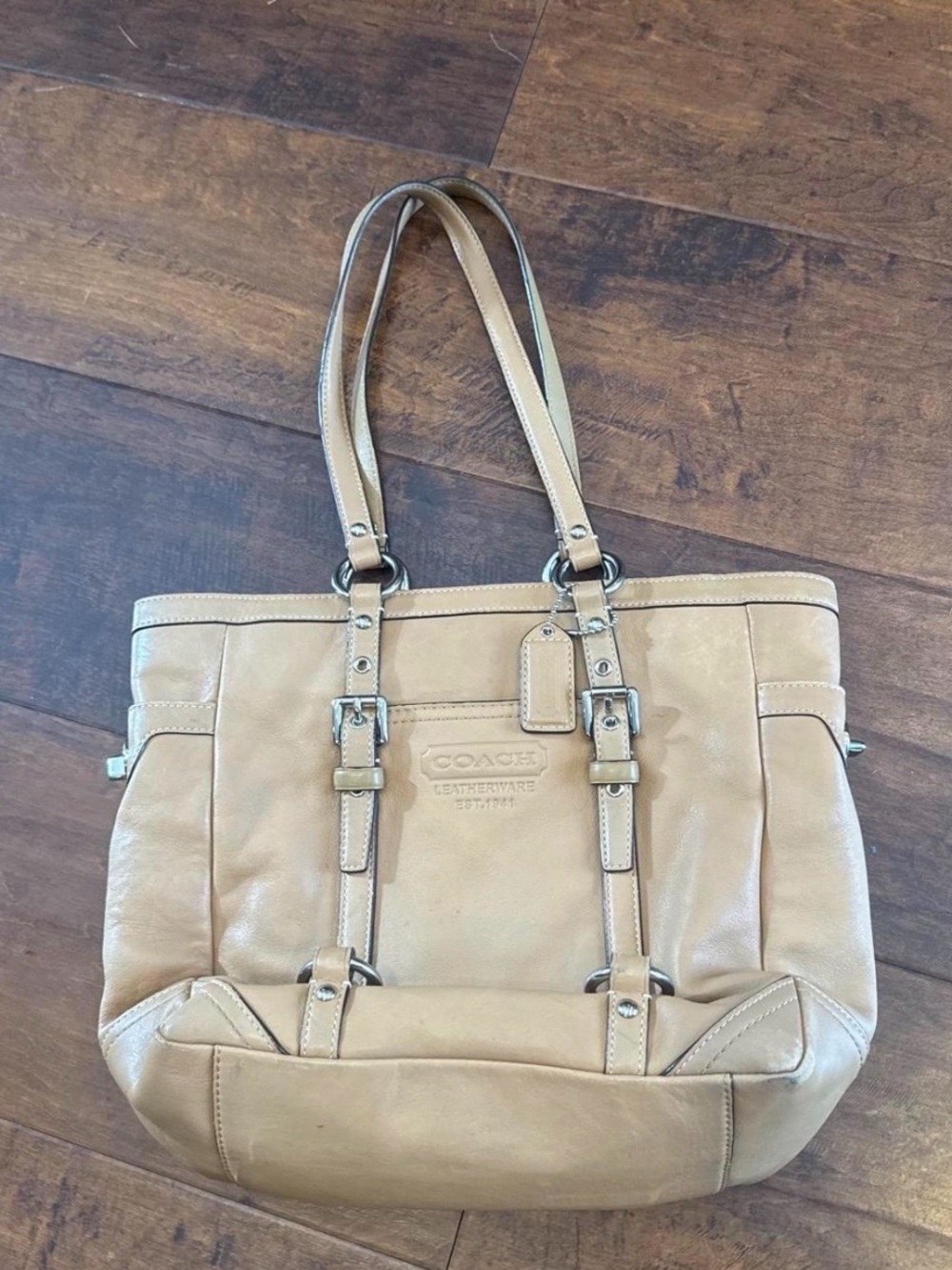 COACH Beige Leather Shoulder Tote with Buckle Details